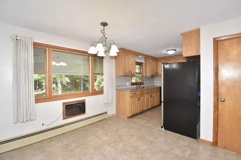 74 Blanche St, Springfield, MA 01119 photo 6