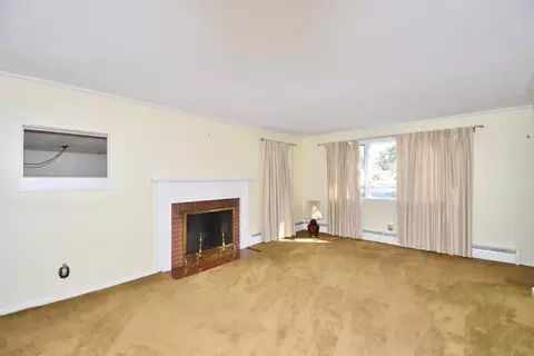 74 Blanche St, Springfield, MA 01119 photo 9