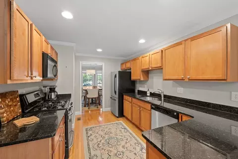 32 Whispering Pine Cir #32, Worcester, MA 01606 photo 7