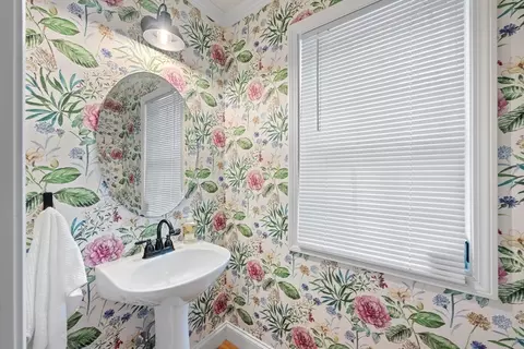 32 Whispering Pine Cir #32, Worcester, MA 01606 photo 15