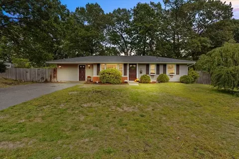 59 Sharon St, Brockton, MA 02302
