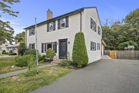26 Vista Dr, Danvers, MA 01923