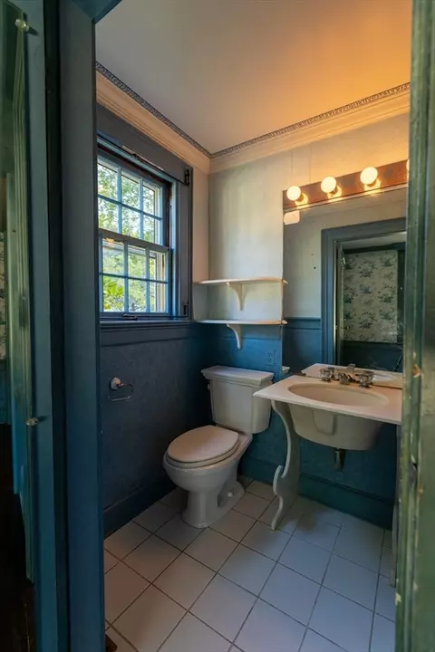 105 Church St, Ware, MA 01082 photo 17
