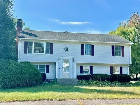 8 Independence Rd, Feeding Hills, MA 01030