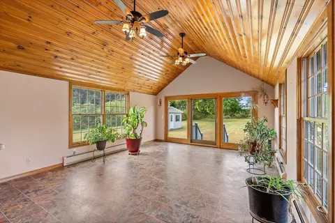 26 Brook St, Easthampton, MA 01027 photo 10