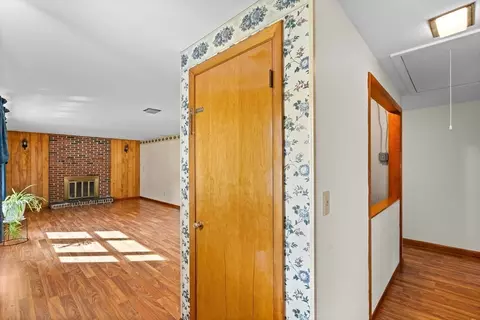 26 Brook St, Easthampton, MA 01027 photo 17