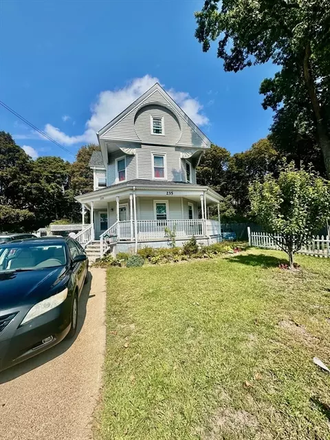 235 Oak St, Brockton, MA 02301