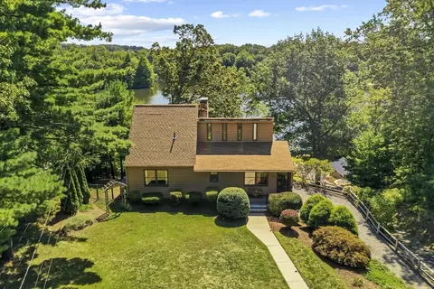19 Sprague Rd, Clinton, MA 01510