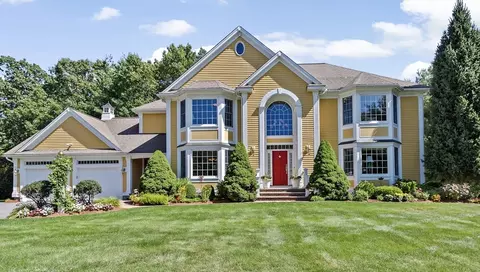75 Thistle Rd, North Andover, MA 01845