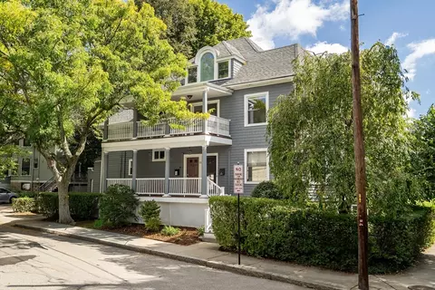 55 Harrison St #2, Brookline, MA 02446