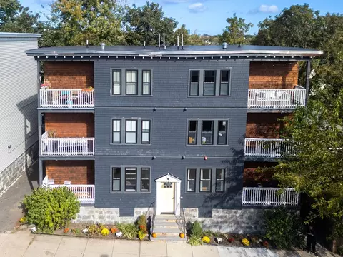 359 Park St #4, Dorchester Center, MA 02124