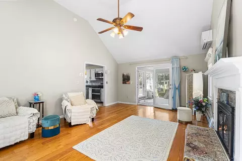 1 Jonathans Way, Upton, MA 01568 photo 8