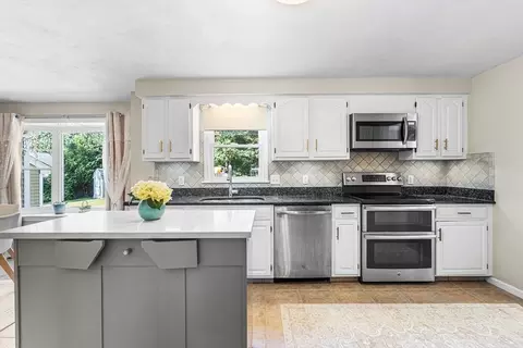 1 Jonathans Way, Upton, MA 01568 photo 11