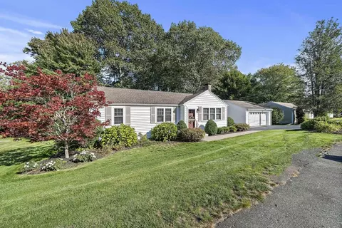 12 Dix Rd, Woburn, MA 01801