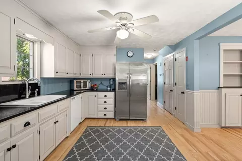 63 Pomeroy St, Easthampton, MA 01027 photo 13
