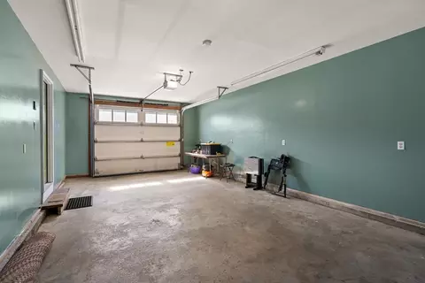 63 Pomeroy St, Easthampton, MA 01027 photo 42