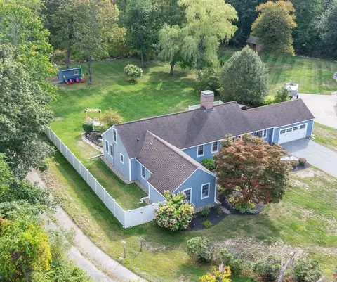 10 Hammond Way, Andover, MA 01810