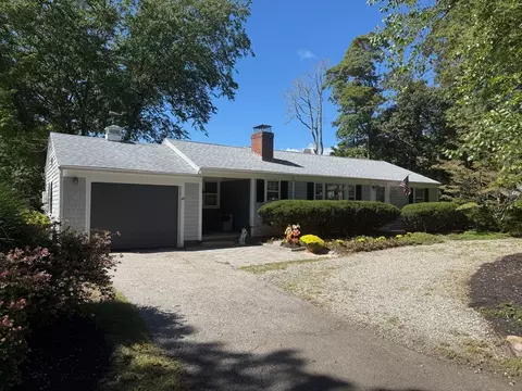 28 Dale Rd, Harwich, MA 02645