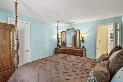 Bedroom - 103 Lakeside Ave, Webster, MA 01570 photo 4 of 6