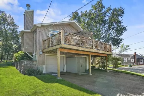 Exterior - 103 Lakeside Ave, Webster, MA 01570 photo 4 of 10
