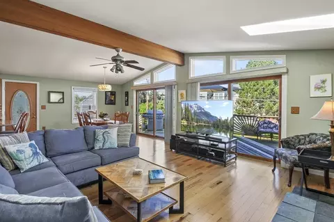 Living - 103 Lakeside Ave, Webster, MA 01570 photo 1 of 4