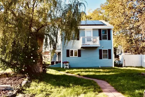 1 Warren, Salisbury, MA 01952