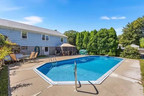 Exterior - 86 E Boscobel, Braintree, MA 02184 photo 2 of 4