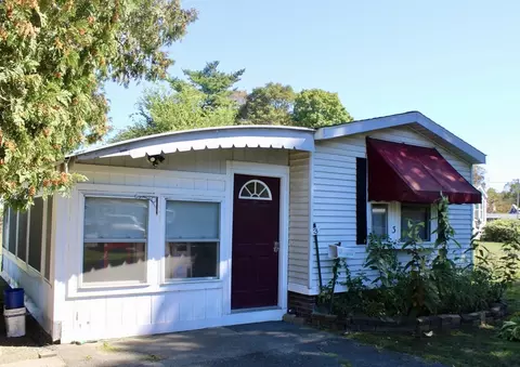 75 South St #3, Bernardston, MA 01337