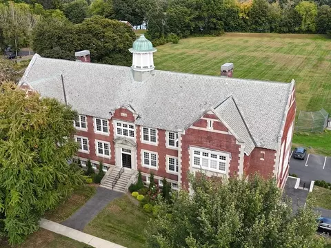58 Main St #3, Hatfield, MA 01038