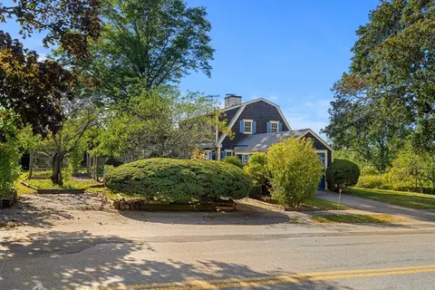 62 Longview Dr, Marblehead, MA 01945 photo 2