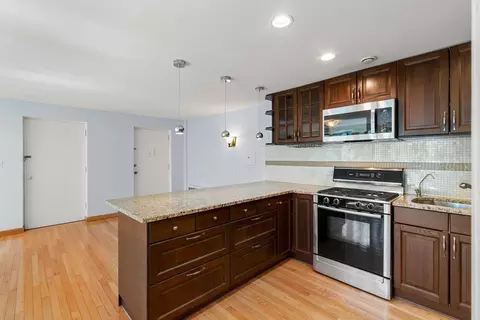 6 Juniper St #16, Brookline, MA 02445 photo 5