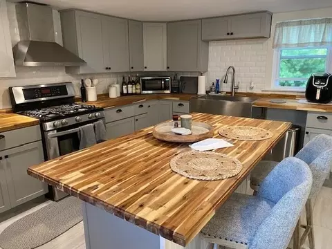Kitchen - 200 Great Neck Rd, Wareham, MA 02571 photo 1 of 2
