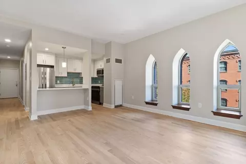 2 Clarendon St #401, Boston, MA 02116