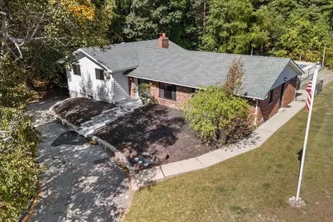 26 W Temple St, Boylston, MA 01505