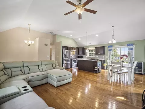 48 Wilkinson St, Worcester, MA 01606 photo 6