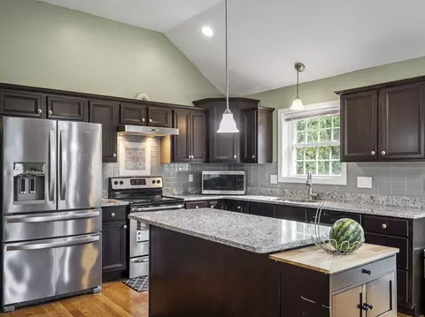 48 Wilkinson St, Worcester, MA 01606 photo 13