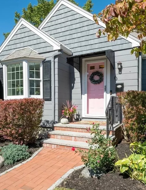 6 Myrtle St, Stoneham, MA 02180 photo 3