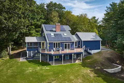65 Edwards St, Westhampton, MA 01027