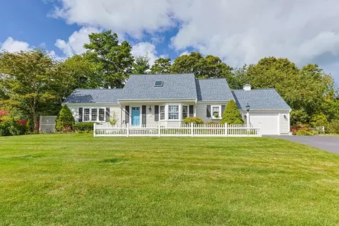 23 Dauphine Dr, Yarmouth, MA 02675