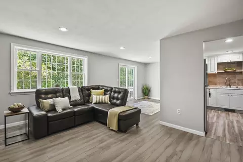 33 Kennedy Dr #33, Chelmsford, MA 01863