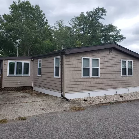 245 Manton St #83, Pawtucket, RI 02860