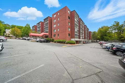 180 Green St #416, Melrose, MA 02176