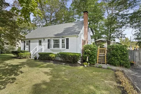 1121 Auburn St, Whitman, MA 02382