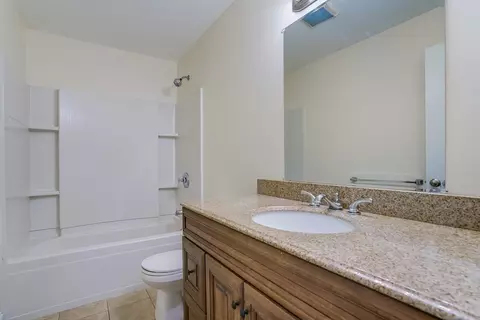Bath - 40 Comet Rd, Methuen, MA 01844 photo 2 of 2