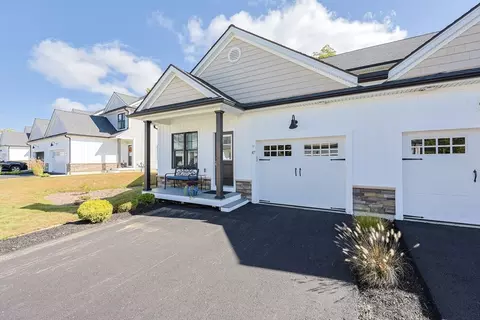 47 Compass Point Dr #47, Douglas, MA 01516