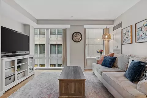 80 Broad St #506, Boston, MA 02110