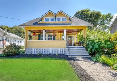 257 1st St, Melrose, MA 02176