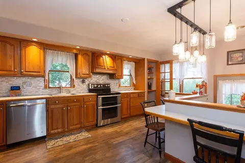 12 Tarbox St, Dedham, MA 02026 photo 3