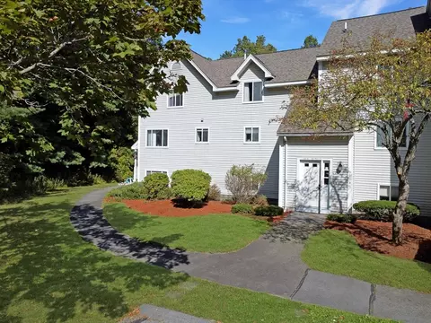 100 Merrimack Ave #50, Dracut, MA 01826