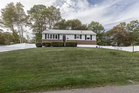 2 Sophia Rd, Salem, MA 01970